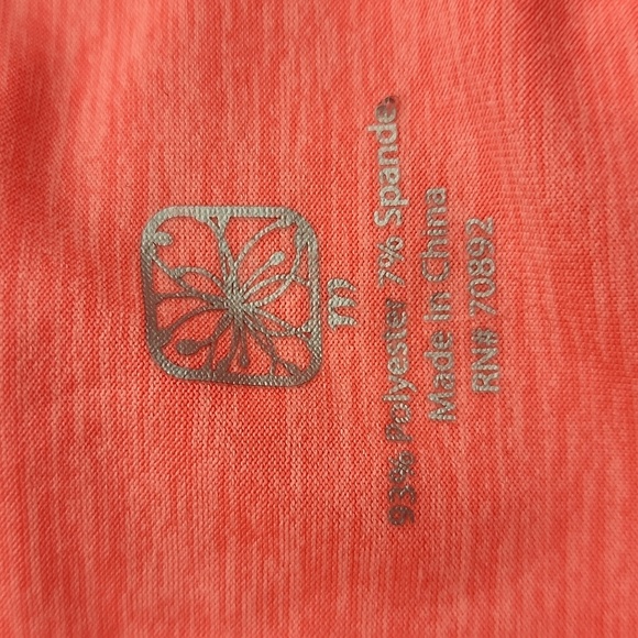 Gaiam racer back tank top size medium - Picture 3 of 3